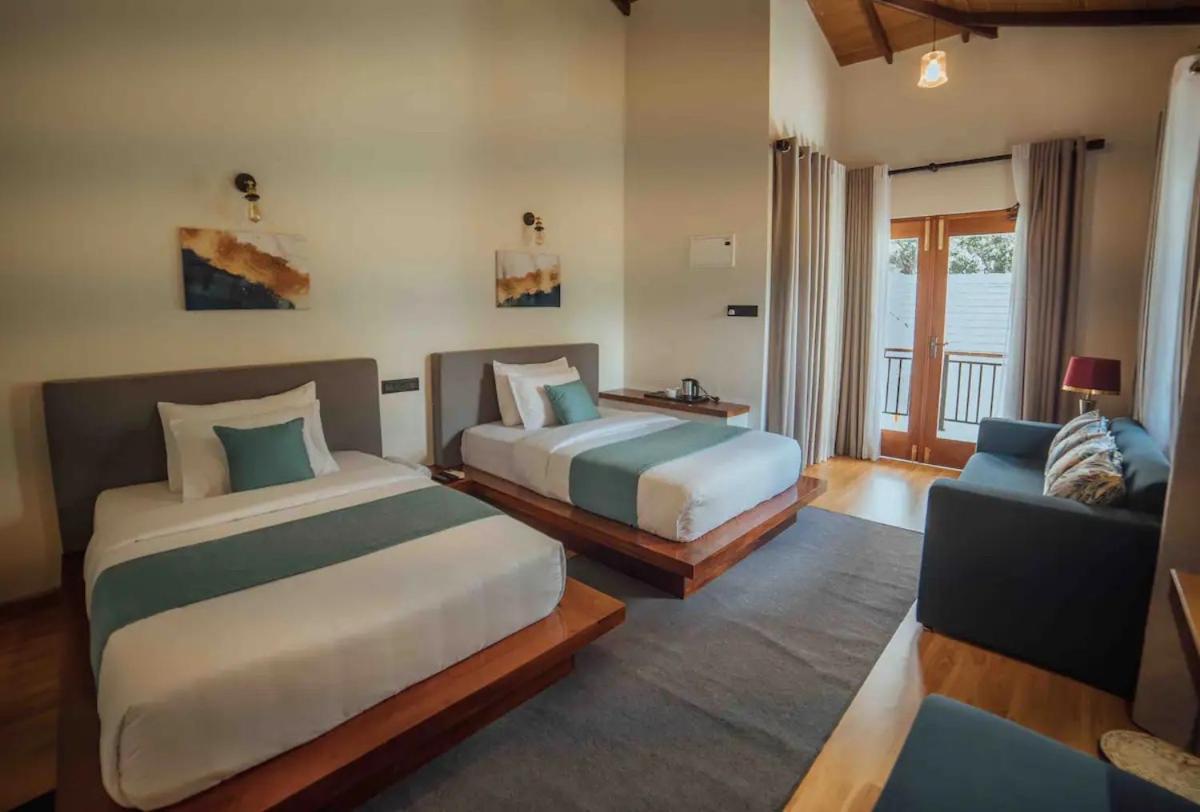 Moana La Vie - Polhena Hotell Matara Exteriör bild